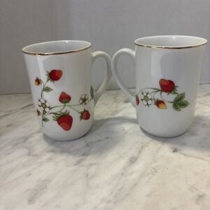 Strawberries & Blossom Gold Rim Porcelain Mug 8floz Vintage Pair OTAGIRI Japan‎